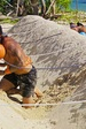 Survivor S44E10 720p HDTV x264-SYNCOPY EZTV