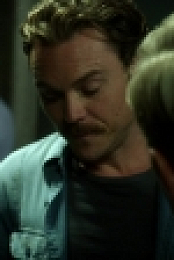 Lethal Weapon S01E05 720p HDTV X264-DIMENSION[eztv]