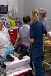 24 Hours In A and E S16E04 480p x264-mSD [eztv]