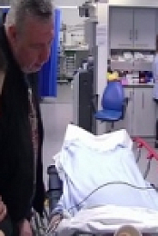 24 Hours In A And E S20E02 480p x264-mSD [eztv]