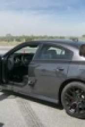 Roadkill S04E03 Dodge Hellcat-Viper-Hellcat Thrash Battle WEB x264-ROBOTS [eztv]