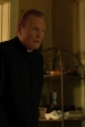 Ray Donovan S06E04 720p WEB h264-CONVOY [eztv]