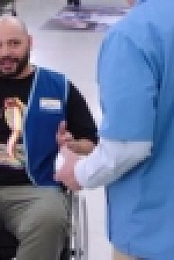 Superstore S04E15 WEB h264-TBS [eztv]
