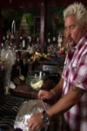 Guys Big Bite S13E11 Dinner Bells 480p x264-mSD [eztv]