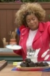 The Kitchen S21E08 Star-Spangled Spread WEB x264-CAFFEiNE [eztv]