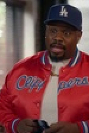 Grand Crew S02E09 720p HDTV x264-SYNCOPY EZTV