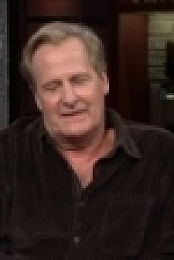 Stephen Colbert 2018 12 05 Jeff Daniels WEB x264-TBS [eztv]