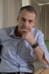 Axios S03E16 720p HEVC x265-MeGusta EZTV