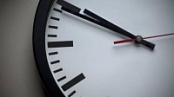 [ FreeCourseWeb ] An Analogue Clock Application with HTML,CSS and JavaScript