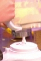 Cupcake Wars S09E04 INTERNAL WEB H264-iPlayerTV [eztv]