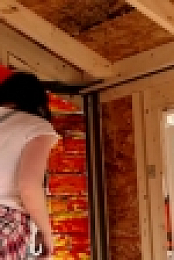 Tiny House Big Living S07E04 Not So Tiny House 720p WEB x264-KOMPOST [eztv]