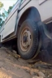 Outback Opal Hunters S03E04 480p x264-mSD [eztv]