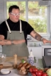 Selena plus Chef S02 WEBRip x264-ION10 EZTV