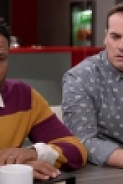 Blackish S04E14 iNTERNAL 720p WEB x264-BAMBOOZLE[eztv]