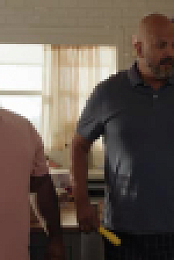 Run the Burbs S03E03 XviD-AFG EZTV