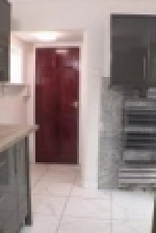 Homes Under the Hammer S24E02 WEB H264-BiSH [eztv]