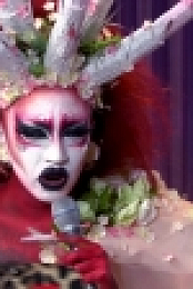 Hey Qween S01E03 720p WEB x264-CRiMSON [eztv]