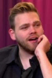 Hey Qween S01E05 720p WEB x264-CRiMSON [eztv]