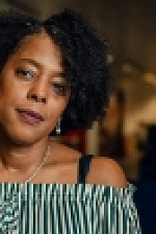 BBC - Universal Credit s01e01 MP4 + subs BigJ0554