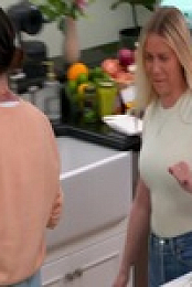 Selena plus Chef S04E04 480p x264-mSD EZTV
