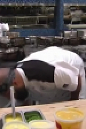 Hells Kitchen US S17E13 WEB x264-TBS[eztv]