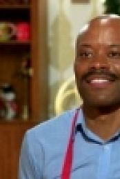 Holiday Gingerbread Showdown S01E04 Ultimate Holiday Celebration 720p WEBRip x264-CAFFEiNE [eztv]
