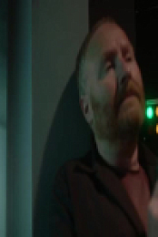 The Rig S02E05 480p x264-mSD EZTV