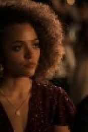 Trinkets S01E04 720p WEB x264-PALEALE [eztv]