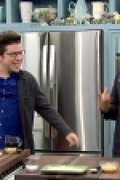 The Kitchen S19E05 Holiday Helpers WEB x264-CAFFEiNE [eztv]