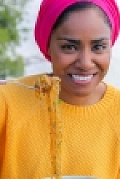 Nadiya Bakes s01e03 720p MP4 + subs BigJ0554