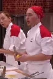 Hells Kitchen US S16E08 HDTV x264-CROOKS[eztv]