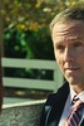 Loot S01E04 720p HEVC x265-MeGusta EZTV