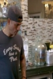 Vanderpump Rules S08E06 iNTERNAL 480p x264-mSD [eztv]