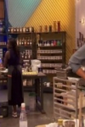 Top Chef S17E05 480p x264-mSD [eztv]
