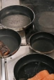 Hells Kitchen US S19E07 1080p WEB h264-BAE EZTV