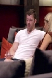 Love is Blind S01E05 480p x264-mSD [eztv]