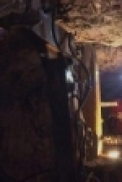 Outback Opal Hunters S03E13 WEB x264-APRiCiTY [eztv]