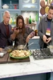 The Kitchen S23E11 Big Game Buffet Builder 480p x264-mSD [eztv]