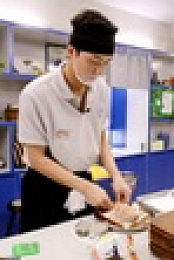 Jinnys Kitchen S01E03 KOREAN WEBRip x264-LAMA EZTV