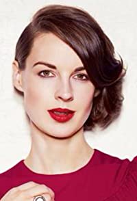 Jessica Raine