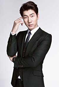 Liang Zhang