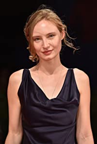 Julia Roy