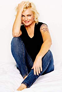 Erika Eleniak