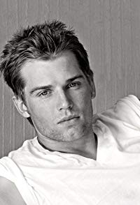 Mike Vogel