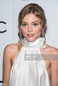Grace Van Dien