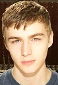 Miles Heizer
