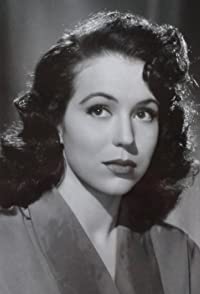 Elena Barrios