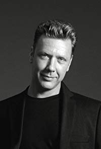 Mikael Persbrandt