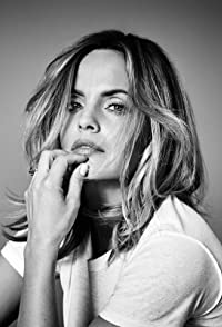 Mena Suvari