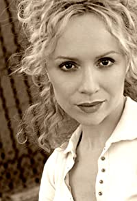 Nina Bell